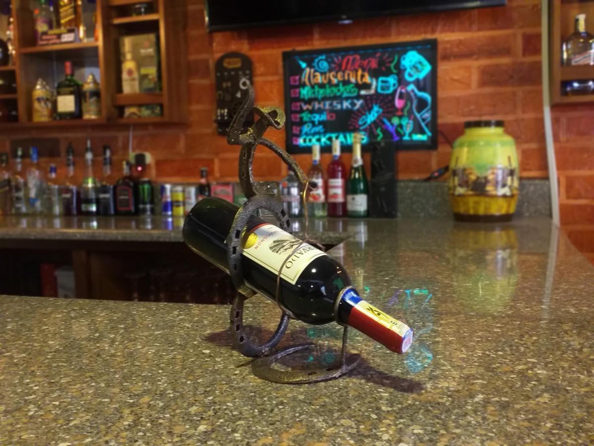 Hostal Resto - Bar "El Penon" Alausí المظهر الخارجي الصورة